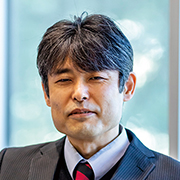 村岡 慶裕